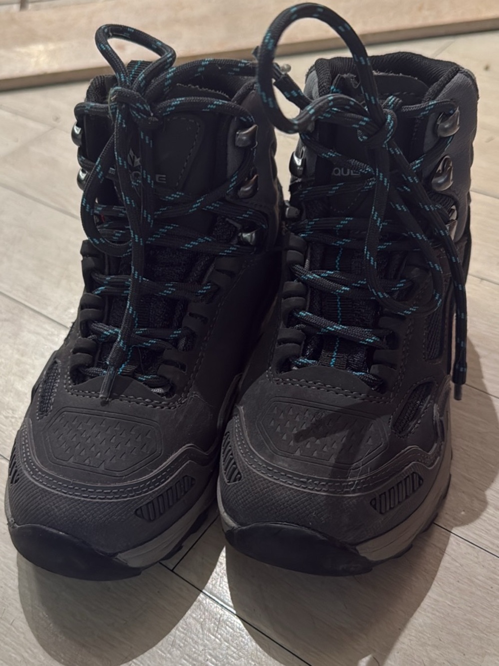 Vasque Kids Black Hiking Boots with Teal Accents